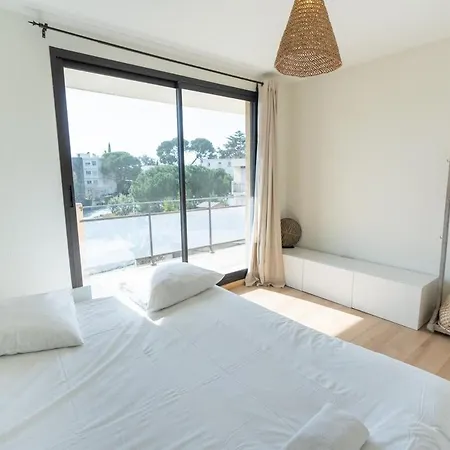Daire La Desirade, T3, Clim, Terrasse, Pkg, Centre