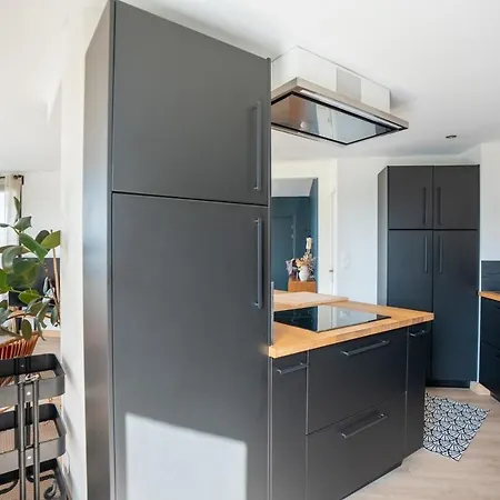 Daire La Desirade, T3, Clim, Terrasse, Pkg, Centre *
